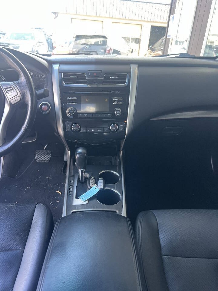 Used 2013 Nissan Altima 2.5 SL FWD image 10
