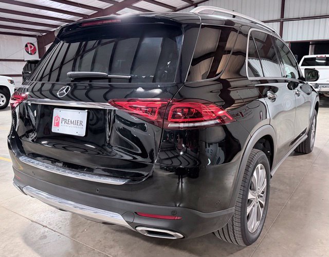Used 2023 Mercedes-Benz GLE 350 w/ 3rd Row Seat Package image 3