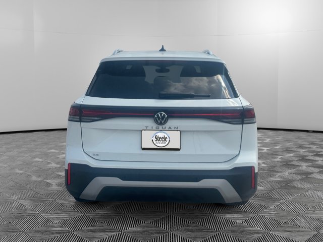 New 2026 Volkswagen Tiguan SE FWD image 4