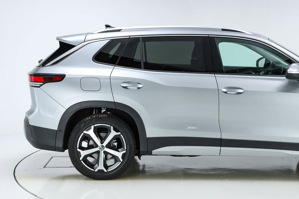 New 2026 Volkswagen Tiguan SE image 48