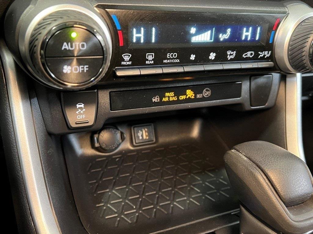 Used 2024 Toyota RAV4 XLE image 45
