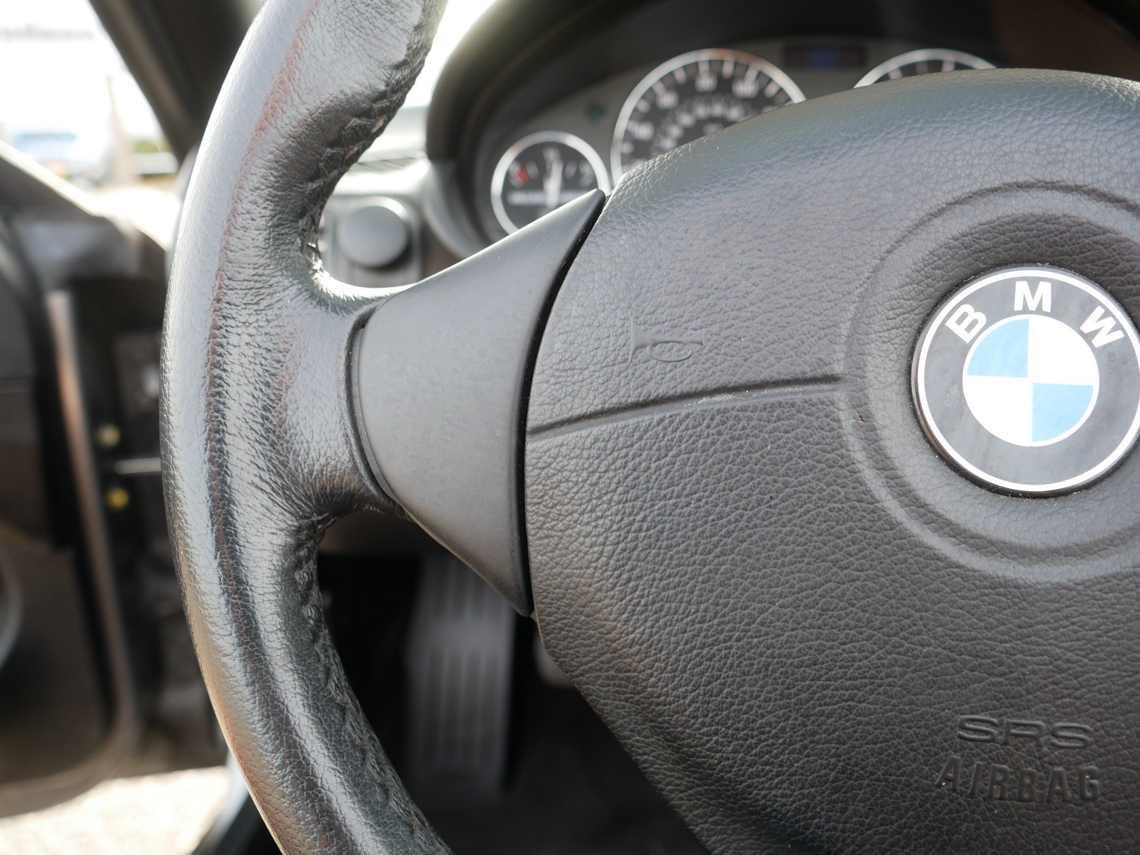 Used 2002 BMW Z3 2.5i RWD image 28