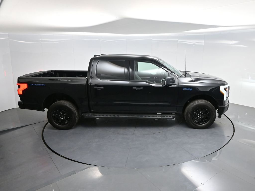 Used 2025 Ford F150 Lightning XLT image 43