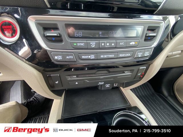 Used 2020 Honda Pilot Touring image 38