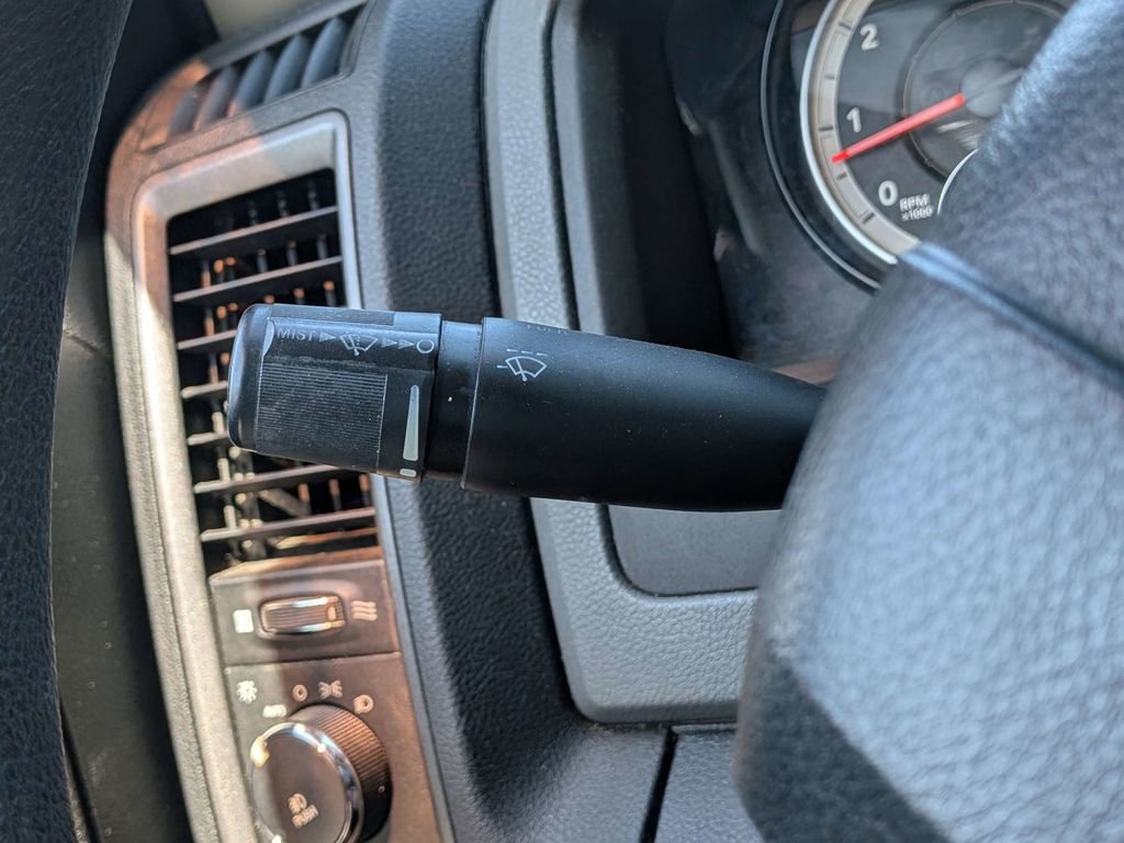 Used 2014 RAM 1500 Express image 28