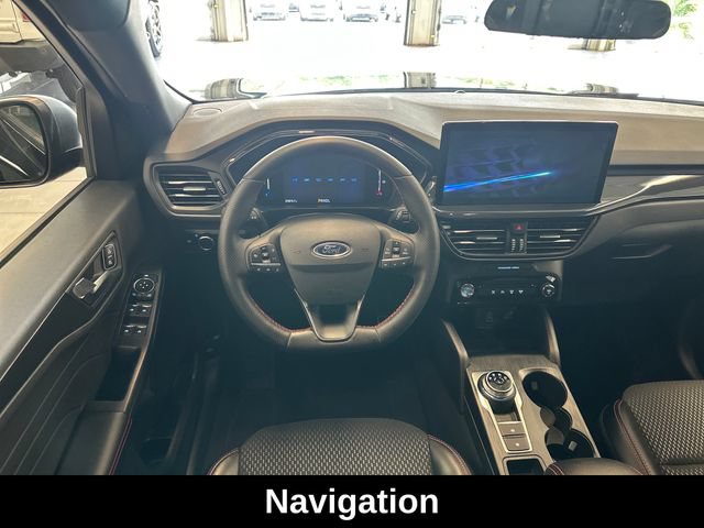 Used 2024 Ford Escape ST-Line w/ Tech Pack #1 AWD/4WD image 2