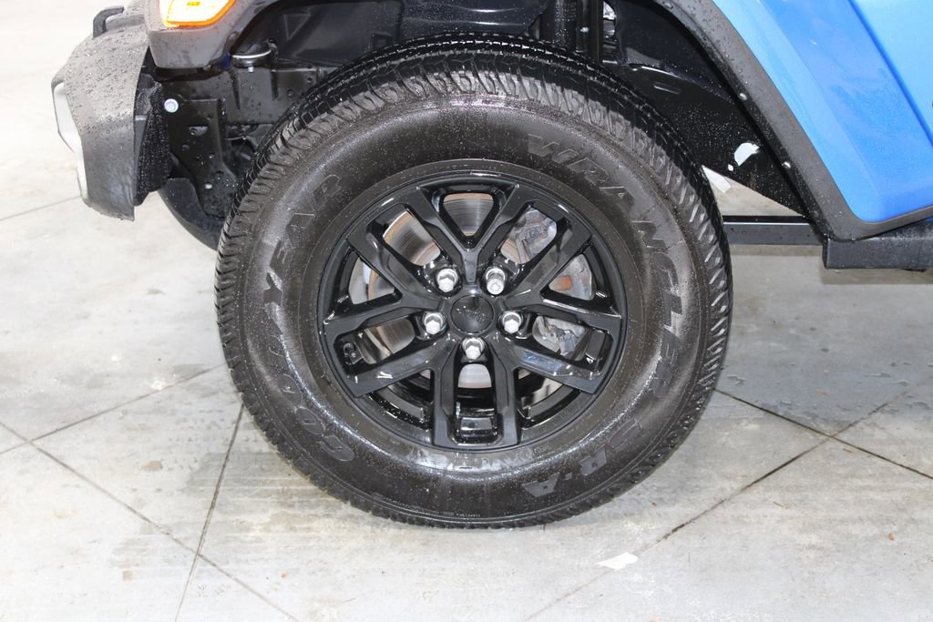 Used 2022 Jeep Gladiator Sport image 20