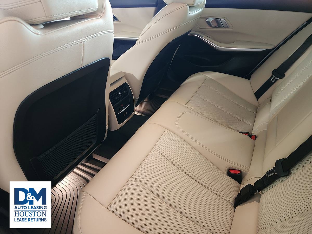 Used 2023 BMW 330i Sedan w/ Premium Package image 39