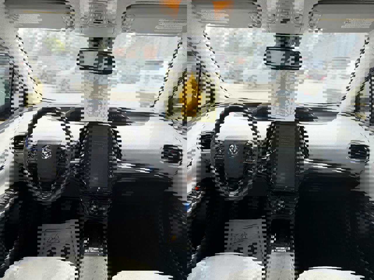 Used 2021 Toyota Prius Limited FWD image 9