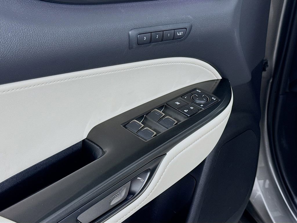 Certified 2025 Lexus NX 450h+ AWD w/ Luxury Package image 18