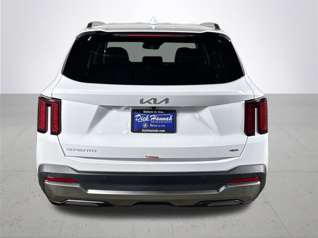 New 2025 Kia Sorento S image 8