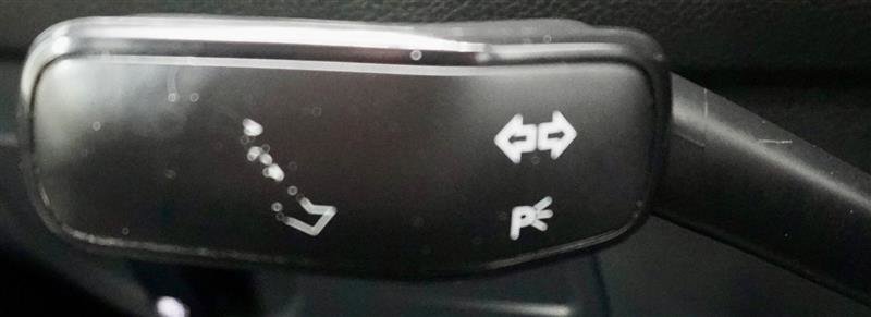 Used 2019 Volkswagen Tiguan S w/ Driver Assistance Package AWD/4WD image 16