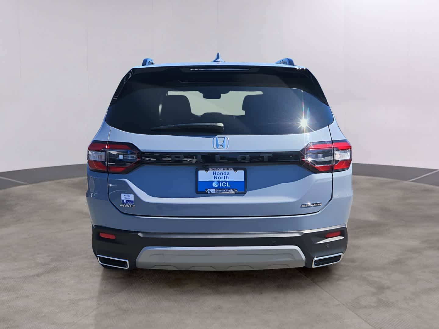 Certified 2025 Honda Pilot Touring image 5