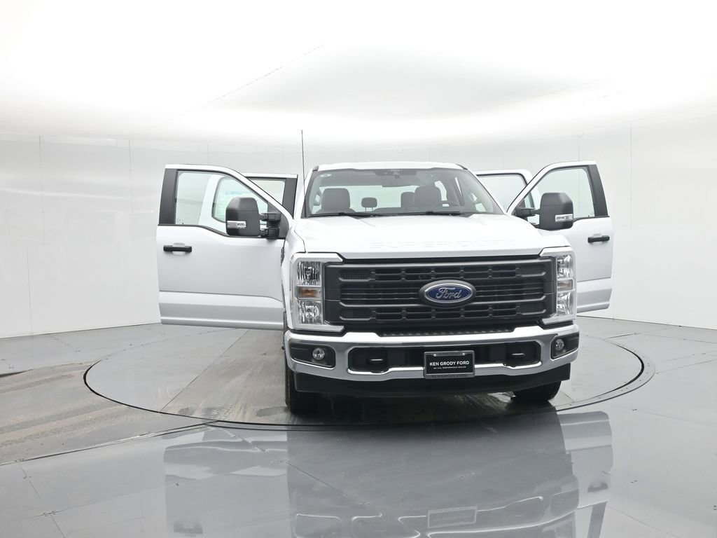 New 2026 Ford F250 XL w/ XL Chrome Package image 22
