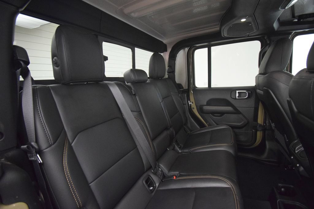 Used 2025 Jeep Gladiator Sport AWD/4WD image 23