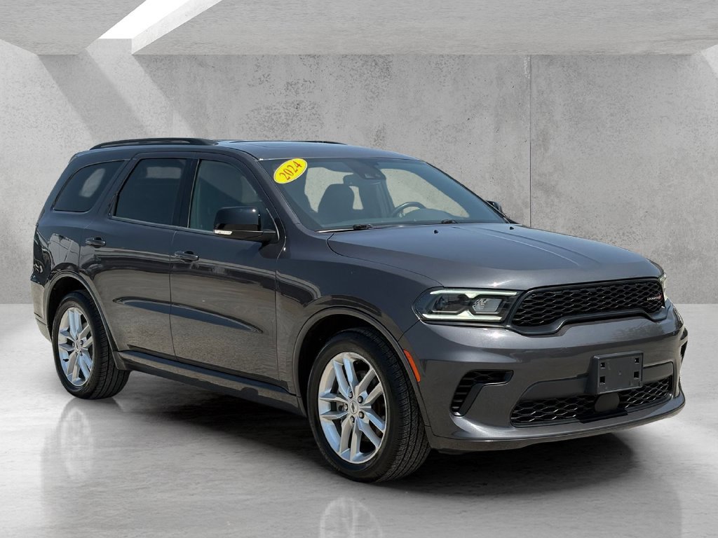 Used 2024 Dodge Durango GT RWD image 3