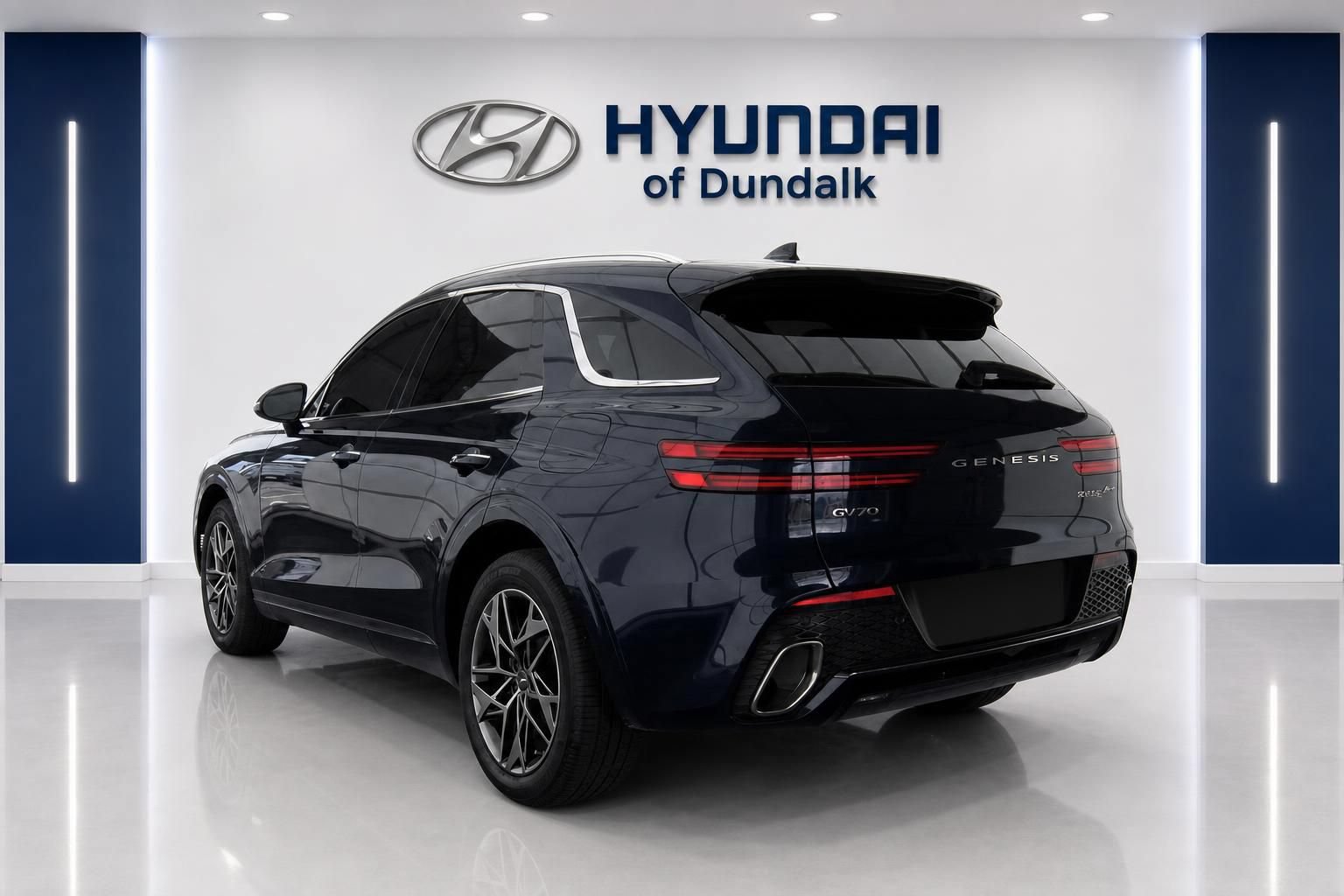Used 2022 Genesis GV70 2.5T w/ Select Package AWD/4WD image 3