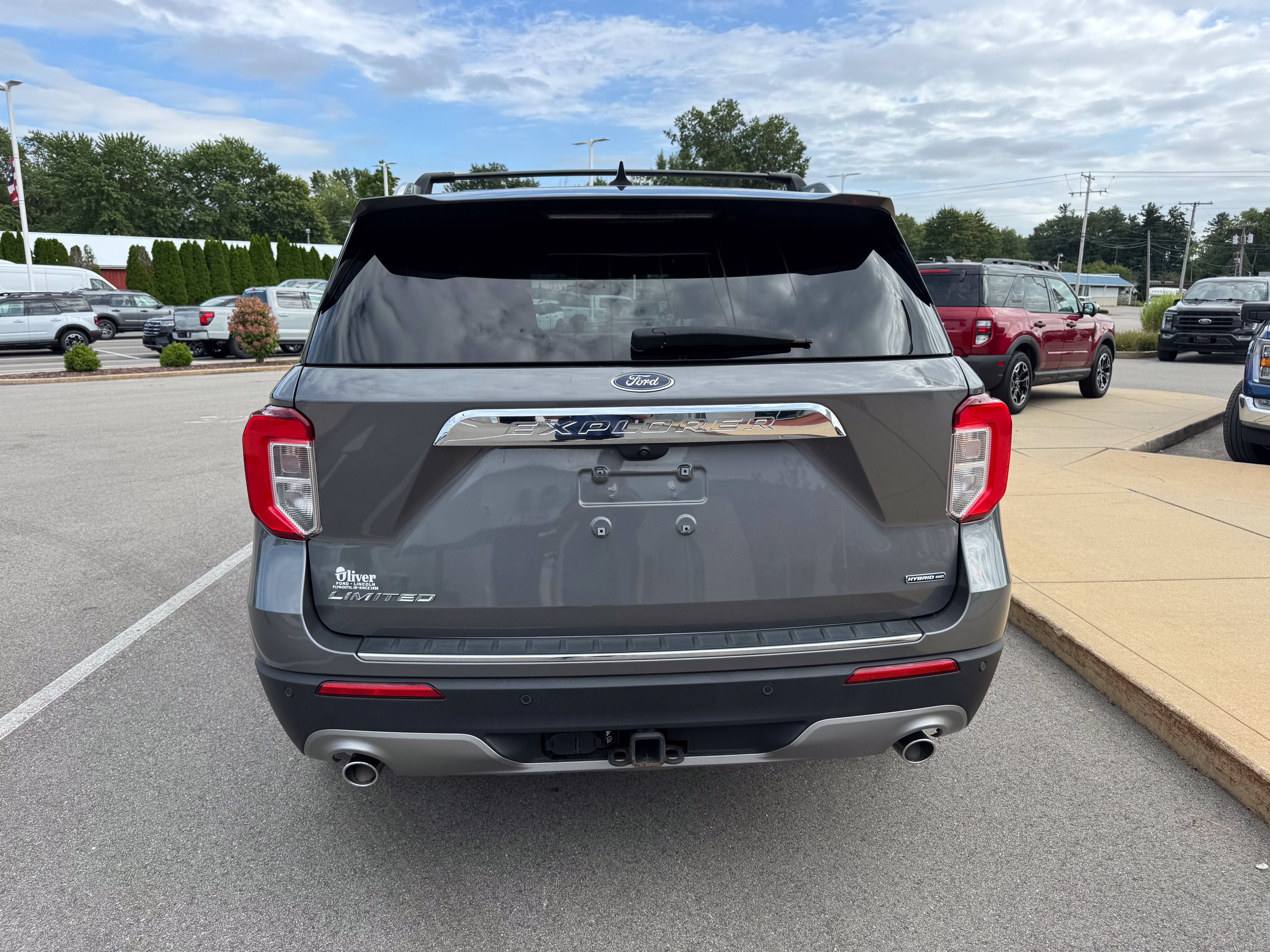 Certified 2023 Ford Explorer Limited w/ Hybrid Equipment Group 310A AWD/4WD image 6