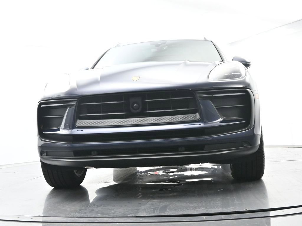 Certified 2023 Porsche Macan Turbo AWD/4WD image 53