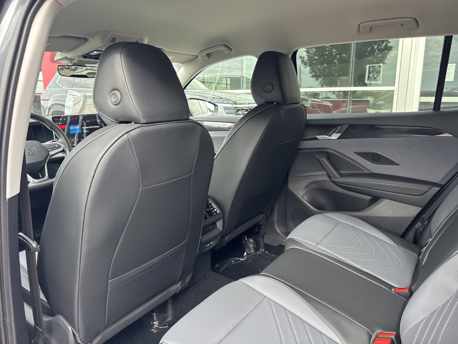 New 2026 Volkswagen Tiguan SE image 13