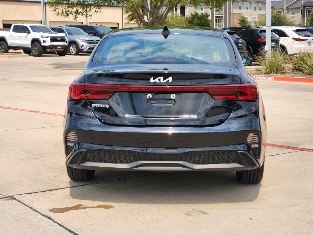 Certified 2024 Kia Forte LXS FWD image 15