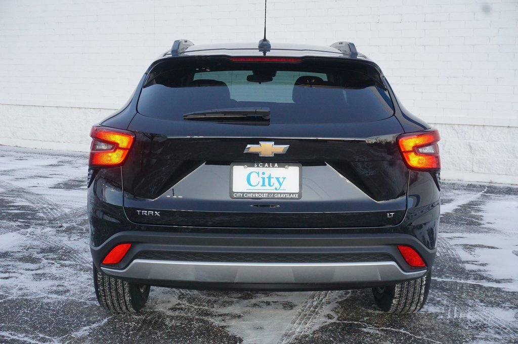 New 2026 Chevrolet Trax LT w/ Driver Confidence Package image 6