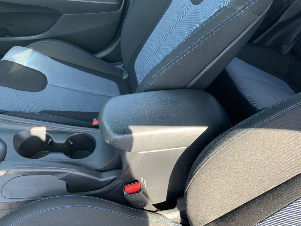 Used 2020 Hyundai Veloster 2.0 FWD image 20