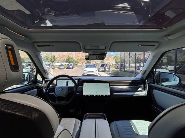 Used 2024 Rivian R1S Adventure image 22