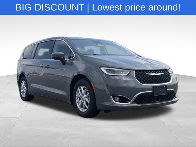 Used 2023 Chrysler Pacifica Touring-L