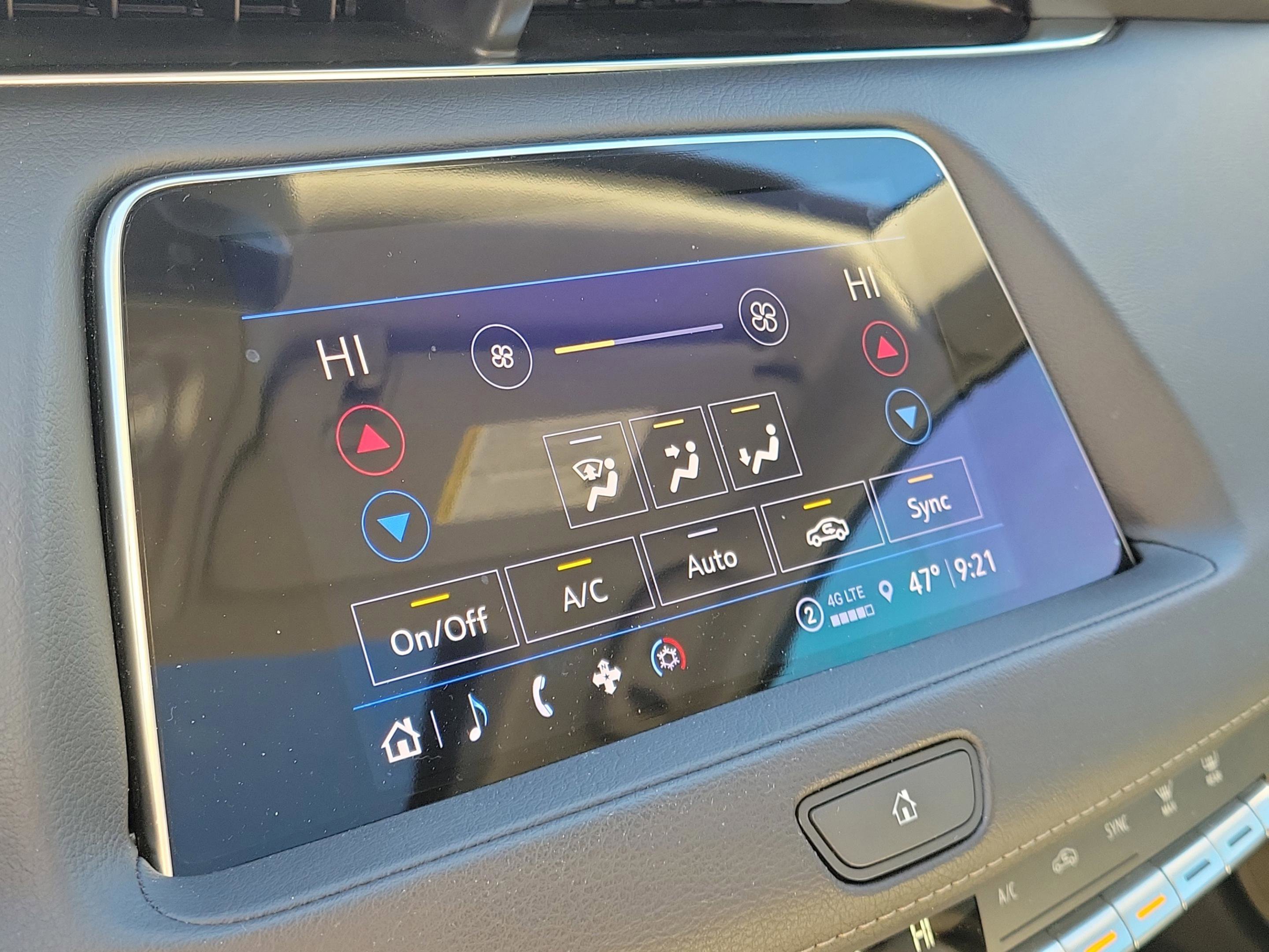 Used 2022 Cadillac XT4 Premium Luxury w/ Enhanced Visibility Package image 31