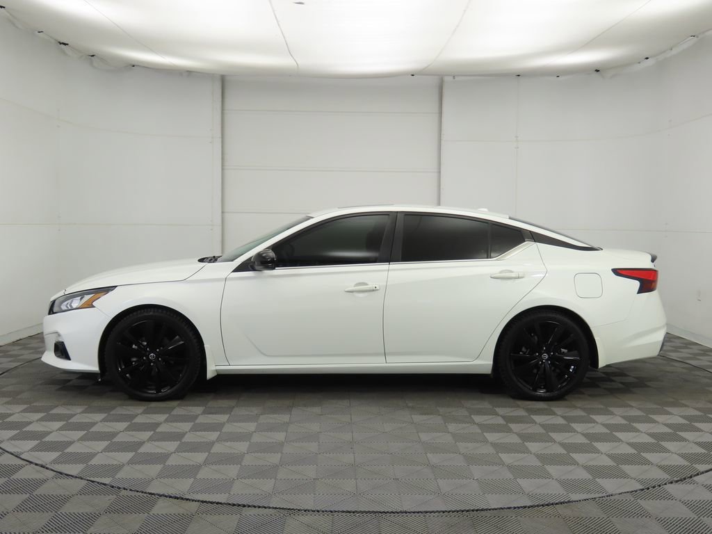 Used 2022 Nissan Altima 2.5 SR w/ Midnight Edition Package image 8