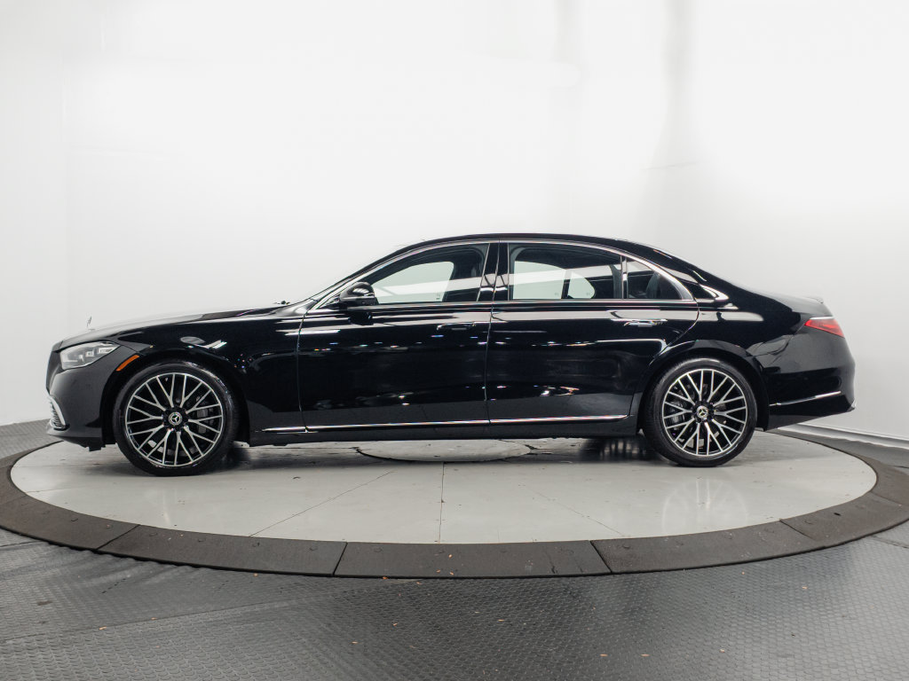 Used 2025 Mercedes-Benz S 580 4MATIC Sedan image 4