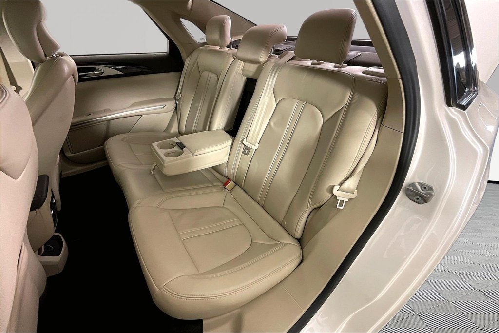 Used 2016 Lincoln MKZ w/ Equipment Group 200A Select FWD image 18