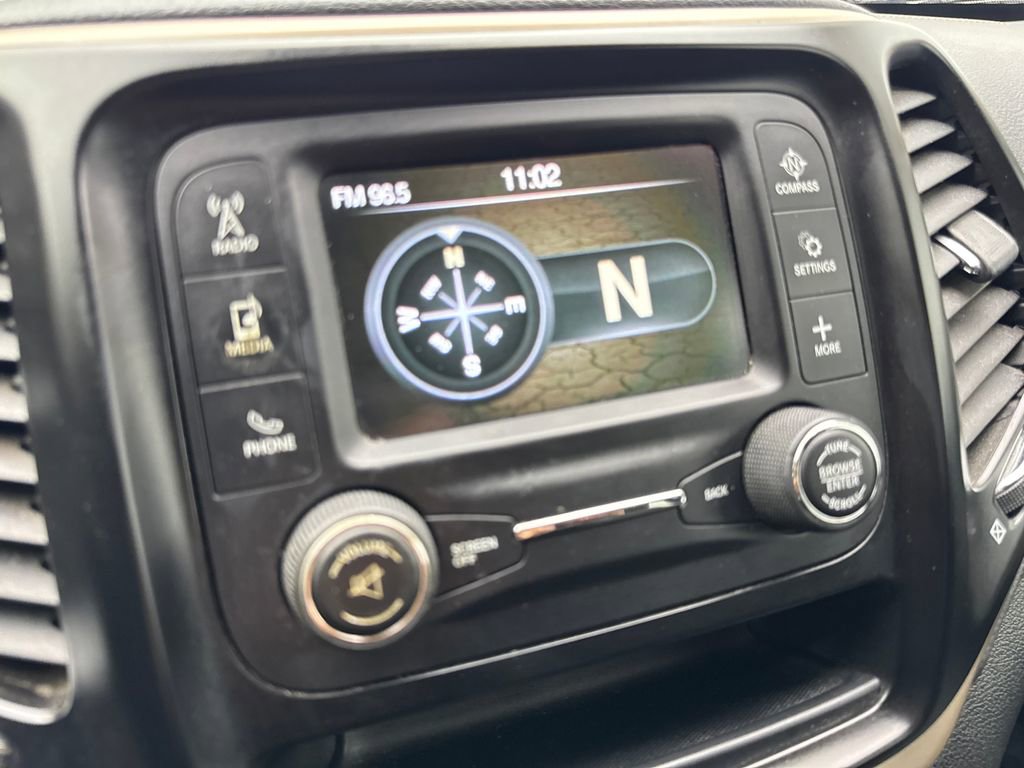 Used 2017 Jeep Cherokee Sport image 60