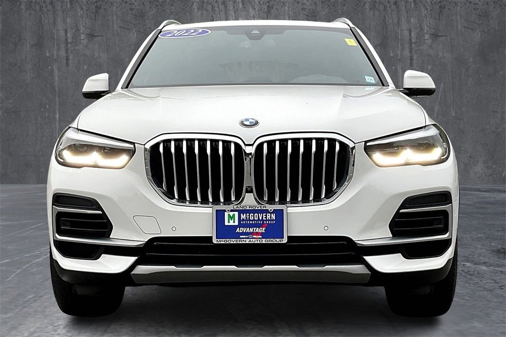 Used 2022 BMW X5 xDrive40i w/ Parking Assistance Package image 2