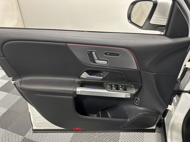 Certified 2022 Mercedes-Benz GLB 250 White image 15