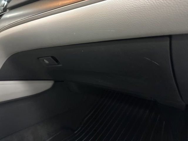 Used 2018 Honda Accord Touring image 9