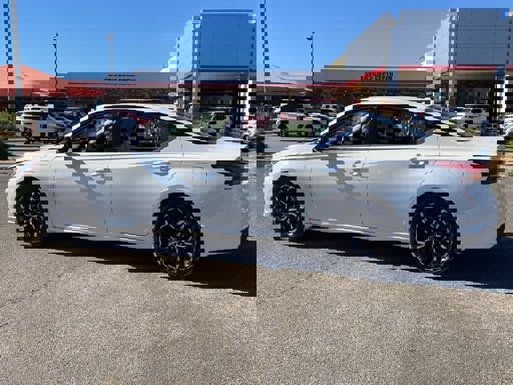 Used 2025 Nissan Altima 2.5 SR image 8