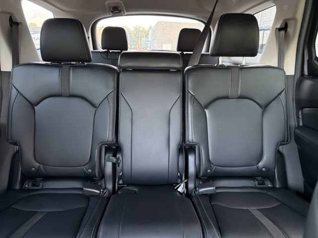 Used 2025 Honda Pilot EX-L image 28