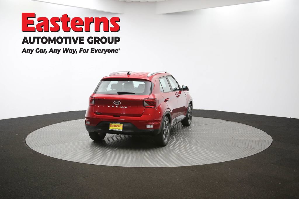Used 2022 Hyundai Venue SEL image 38