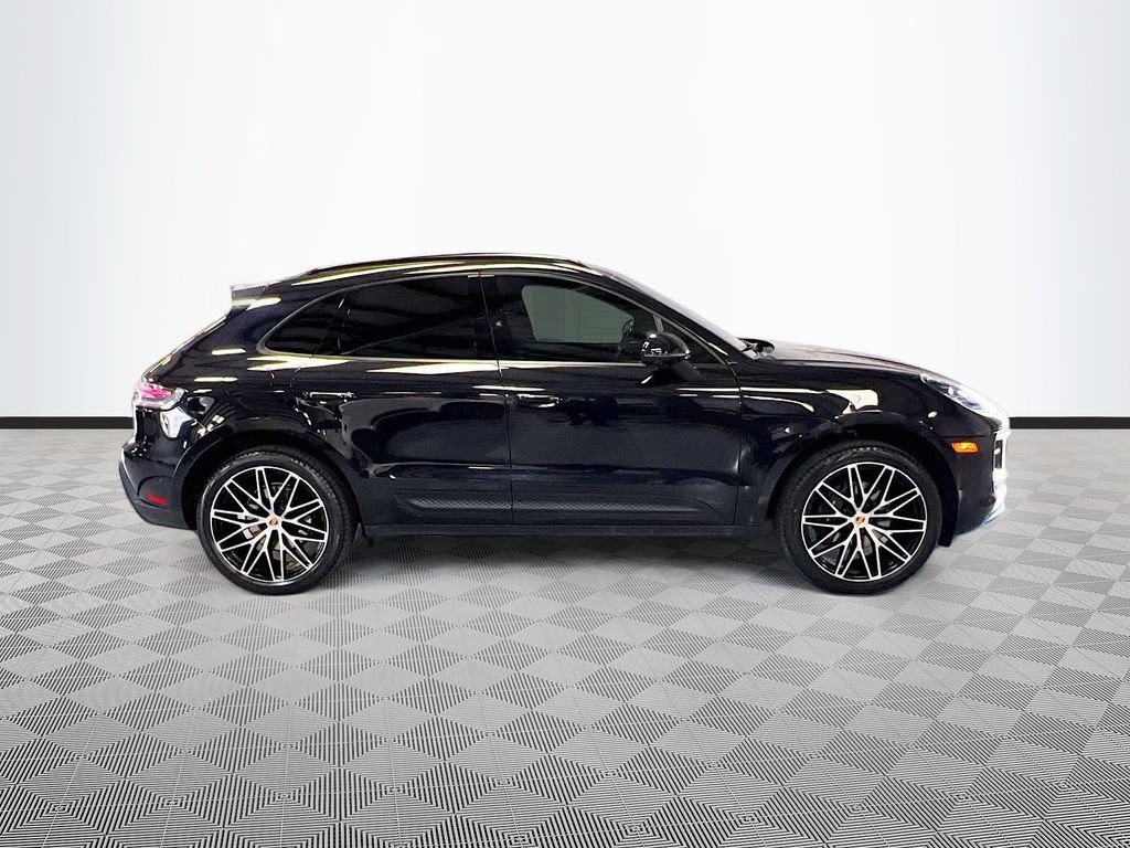 Used 2024 Porsche Macan AWD/4WD image 8