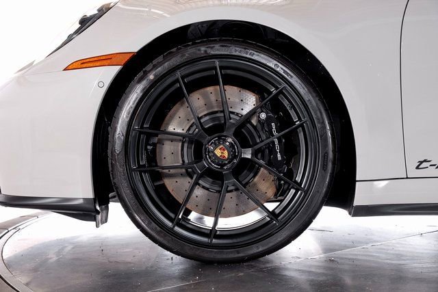 Certified 2026 Porsche 911 Targa 4 GTS image 11