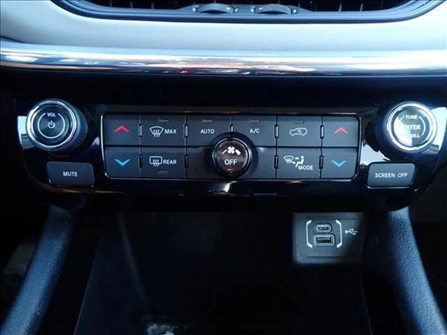 Used 2022 Jeep Compass Limited image 16