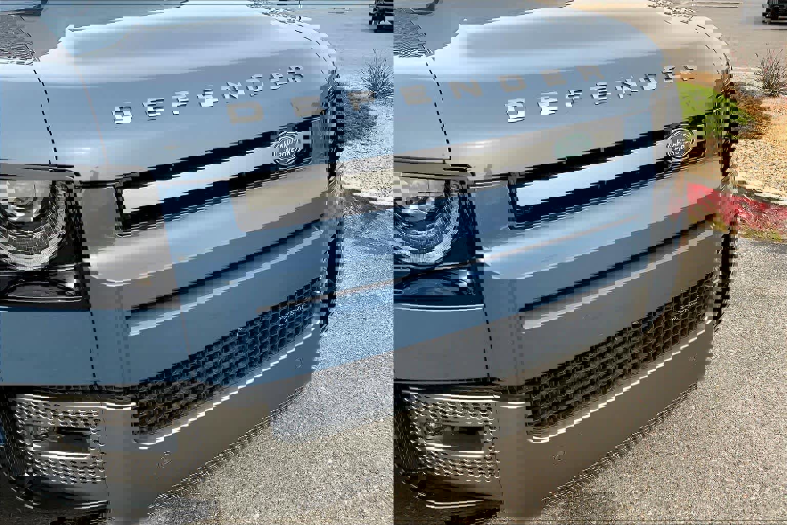 Used 2022 Land Rover Defender 110 X-Dynamic SE image 29