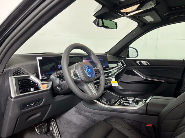 New 2026 BMW X5 xDrive40i w/ M Sport Package AWD/4WD image 8