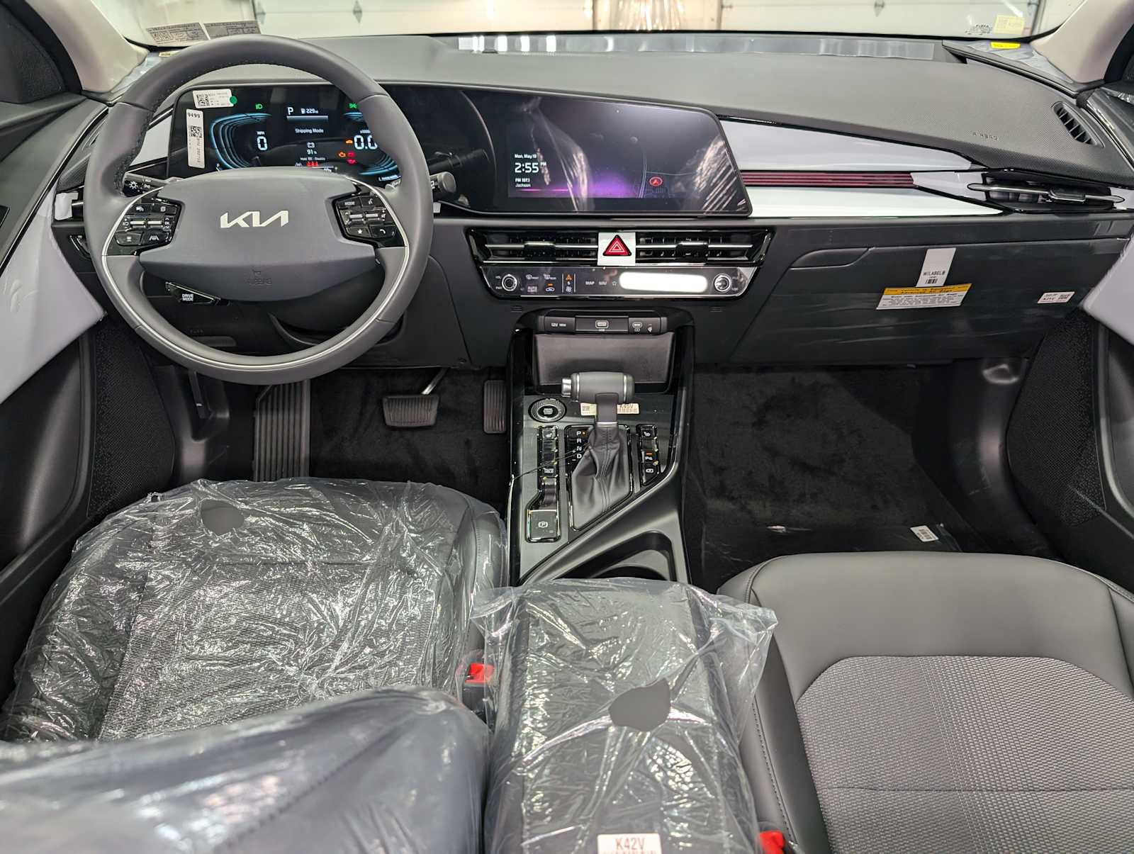 New 2025 Kia Niro EX image 13