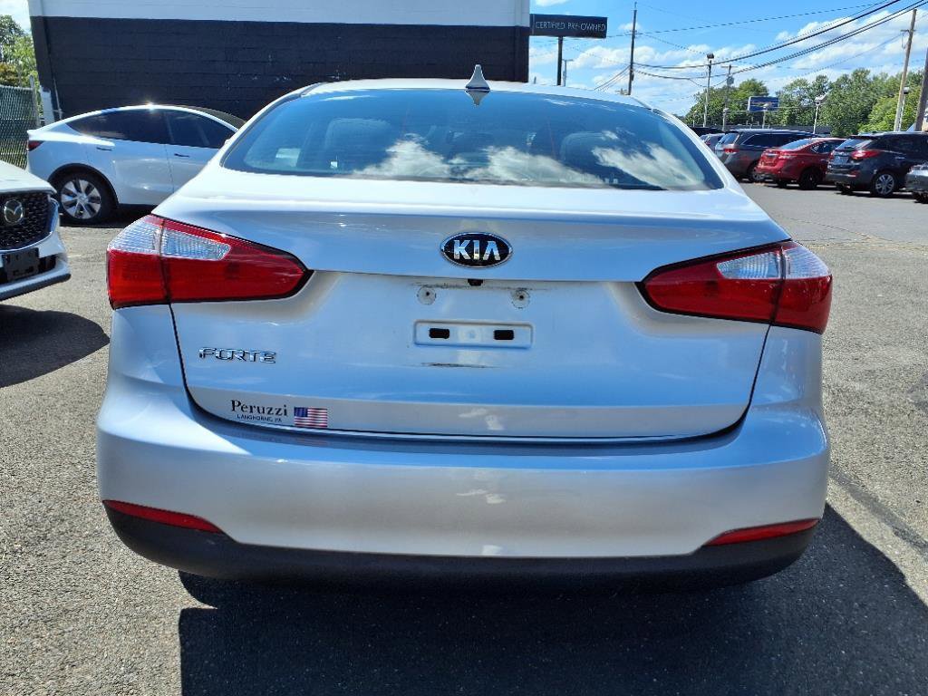 Used 2016 Kia Forte LX w/ LX Popular Plus Package image 9