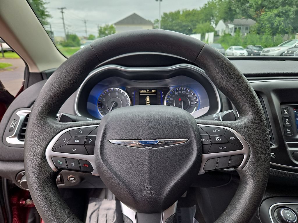 Used 2015 Chrysler 200 Limited FWD image 22