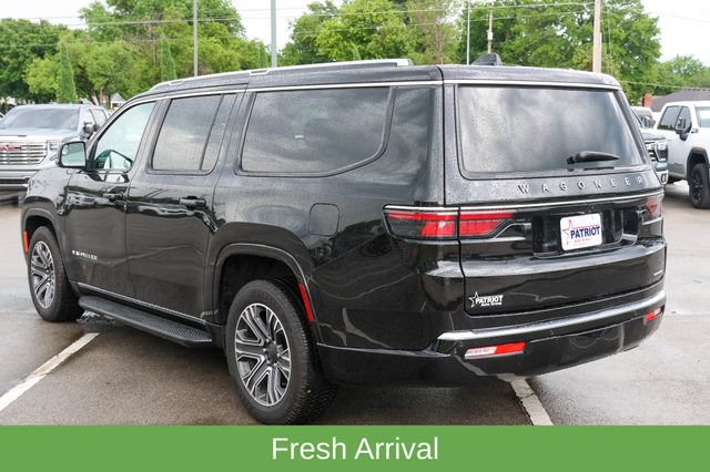 Used 2024 Jeep Wagoneer L Series II w/ Flexible Seating Group AWD/4WD image 5
