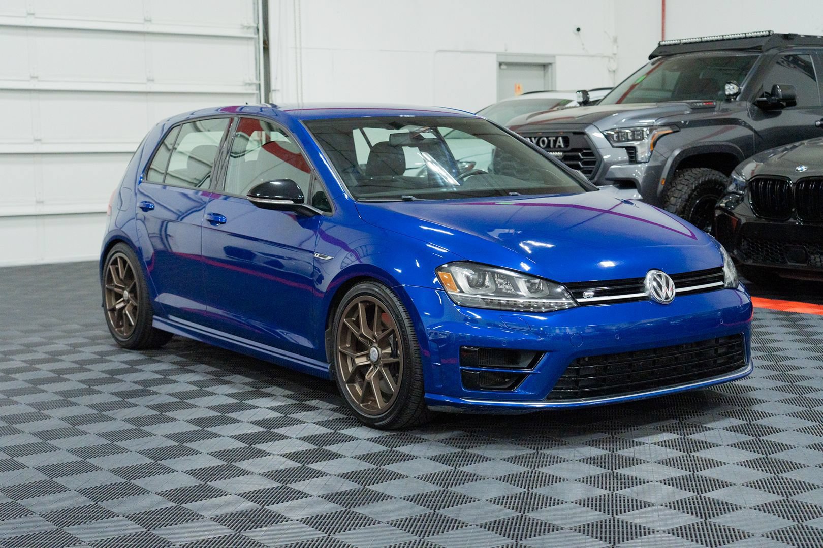 Used 2015 Volkswagen Golf R 4-Door AWD/4WD image 11